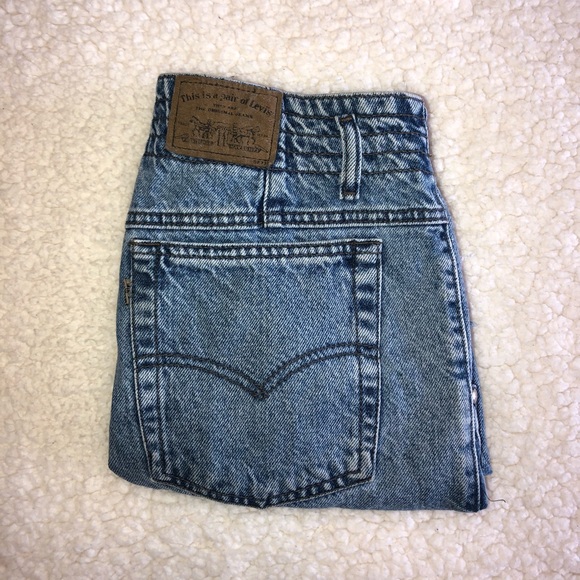 Levi's Pants - 🎉CLOSET CLEAROUT🎉 vintage Levi cut off shorts